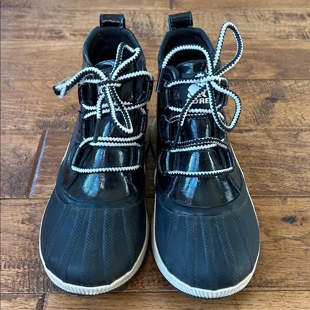 Sorel Out N About III Classic Waterproof Rain Snow Boots Black Womens Size 6